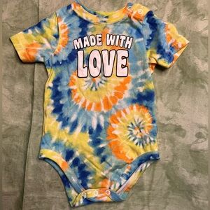 Baby Tie Dye "Made with Love" Graphic Short Sleeve Bodysuit